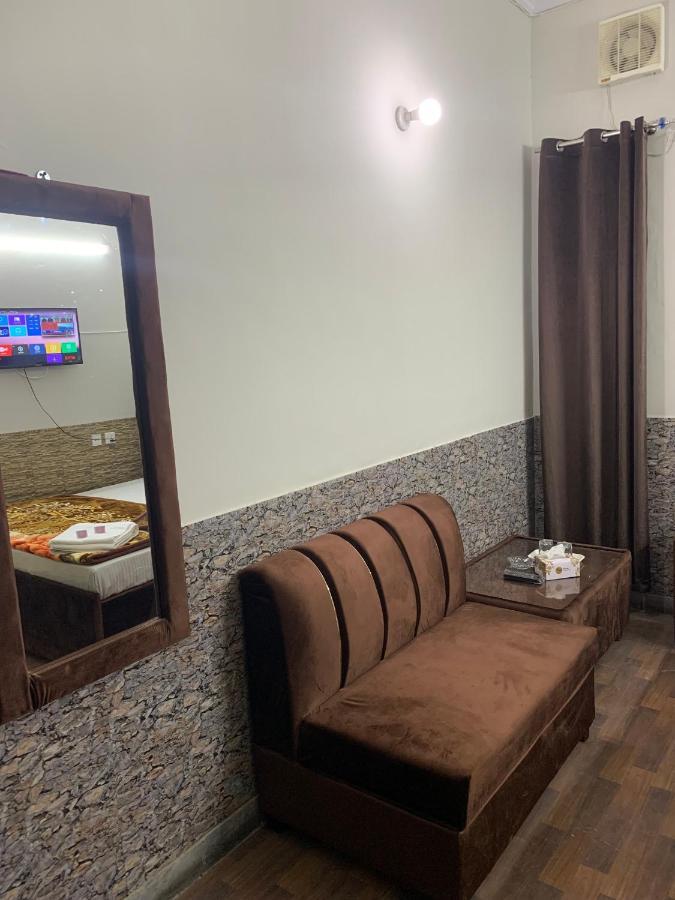 Eden Plus Executive Hotel Lahore Exterior foto